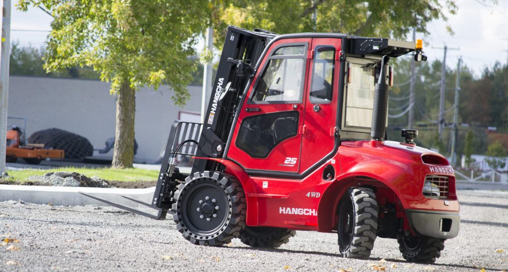 Chariot élévateur hangcha rouge chez Élite Manutention